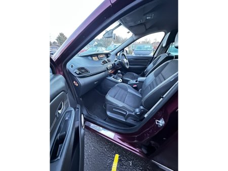 2014 Renault Grand Scenic 3 BOSE 1.5 DCI 110 4DR €4,950 thumbnail