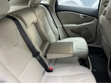 2016 Volvo V40 - thumbnail 12