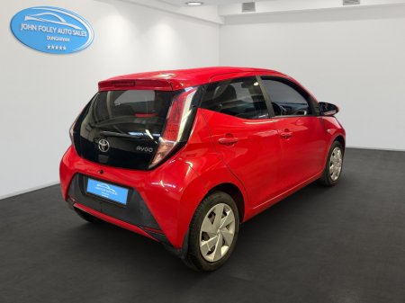 2015 Toyota Aygo X-PLAY VVT-I €7,995 thumbnail