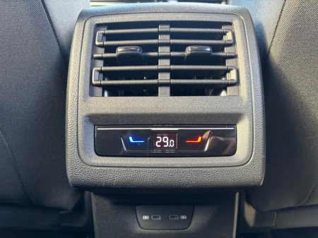 2023 Volkswagen Golf GTE 245 DSG AUTO BLUEMOTION PHEV €32,995 thumbnail