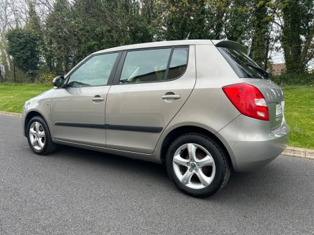 2011 Skoda Fabia - thumbnail 7