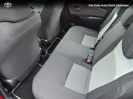 2018 Toyota Yaris - thumbnail 7