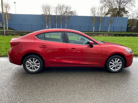 2016 Mazda Mazda3 1.5 D 105PS EXECUTIVE IPM 4 4DR €10,500 thumbnail