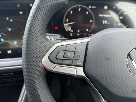 2026 Volkswagen Touareg Touareg R-Line Final Edition 231HP €113,980 thumbnail