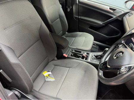 2017 Volkswagen Golf - thumbnail 10