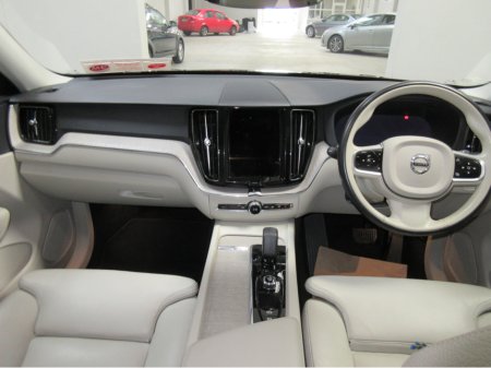 2023 Volvo XC60 - thumbnail 9