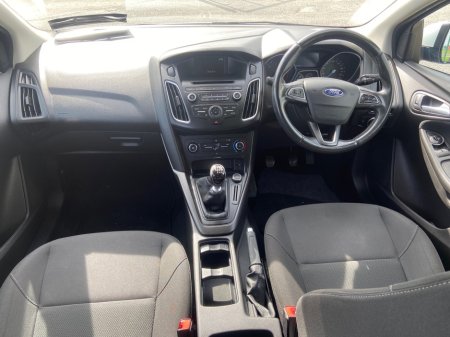 2016 Ford Focus - thumbnail 9