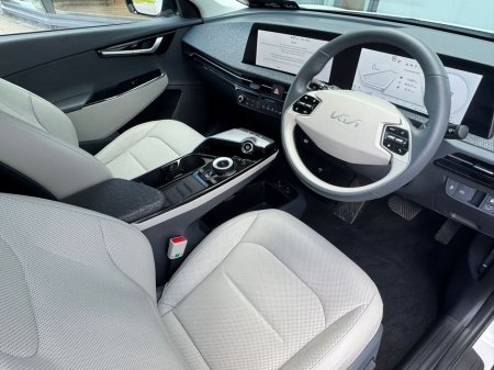 2024 Kia EV6 - thumbnail 11