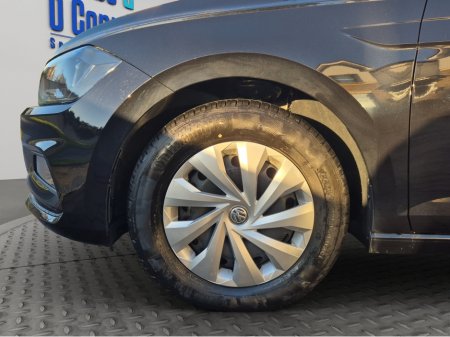 2020 Volkswagen Polo 1.0 AUTOMATIC *** ONLY 1,600 MILES FROM NEW **** CRUISE CONTROL ****  202 REG *** €19,950 thumbnail