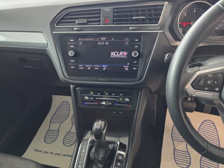 2023 Volkswagen Tiguan - thumbnail 11