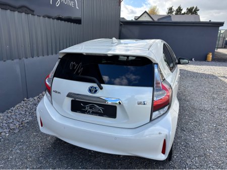 2019 Toyota Aqua - thumbnail 5