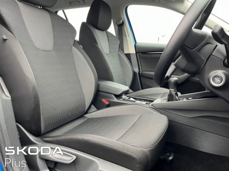 2025 Skoda Octavia - thumbnail 8
