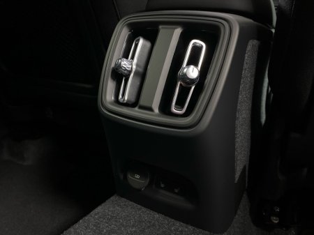 2026 Volvo EC40 - thumbnail 22