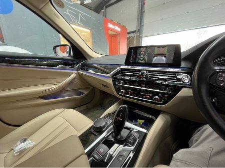 2017 BMW 5 Series - thumbnail 21