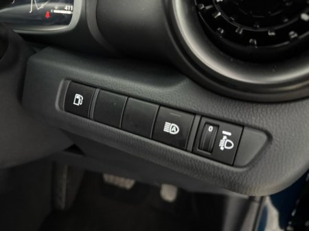 2024 Toyota C-HR HYBRID SPORT €34,950 thumbnail