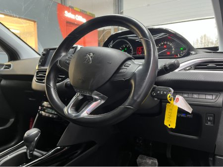 2018 Peugeot 2008 €14950! 2018 PEUGEOT 2008 AUTOMATIC ALLURE 1.2 AUTOMATIC / CRUISE CONTROL / REVERSE CAMERA AND MORE €14,950 thumbnail