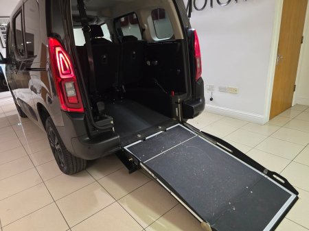 2024 Citroen Berlingo Wheelchair Accessible - Feel Pack Diesel Bluehdi 100 5 Seats €34,950 thumbnail