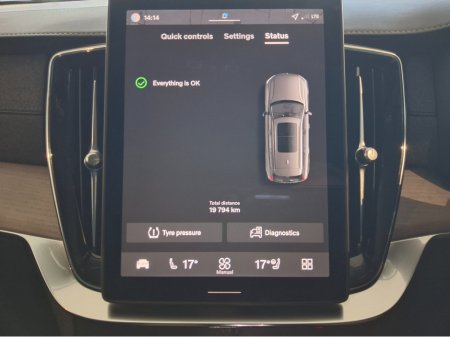 2025 Volvo XC90 T8 PHEV AWD AUTO PLUS - New Model - 7 Seats - Pan Roof - Black Leather - thumbnail