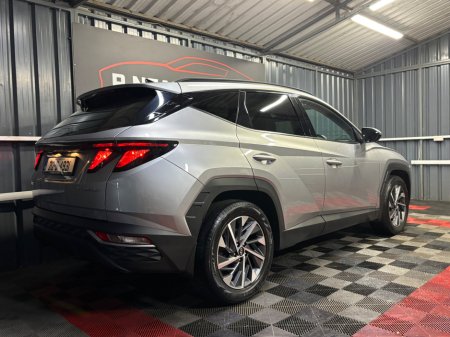 2021 Hyundai Tucson - thumbnail 3