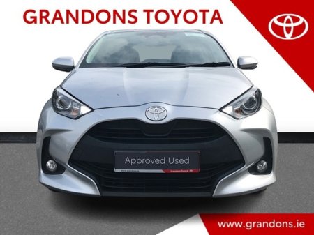 2024 Toyota Yaris - thumbnail 5