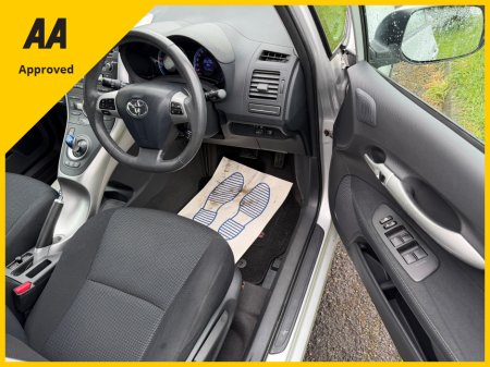 2012 Toyota Auris - thumbnail 14