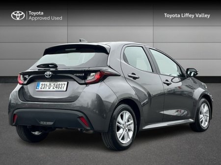 2023 Toyota Yaris - photo 2