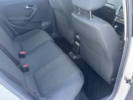 2011 Volkswagen Polo - thumbnail 8