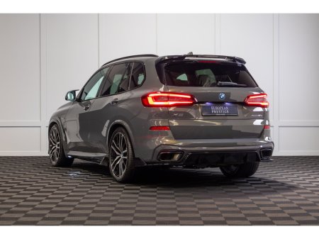 2022 BMW X5 xDrive45e M Sport €64,950