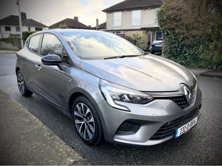 2023 Renault Clio 1.0 Petrol Automatic | AA approved | One owner Irish car | Full history | 2 Year Renault Warranty | Sold serviced and valeted with full Motor History check supplied. €16,999 thumbnail