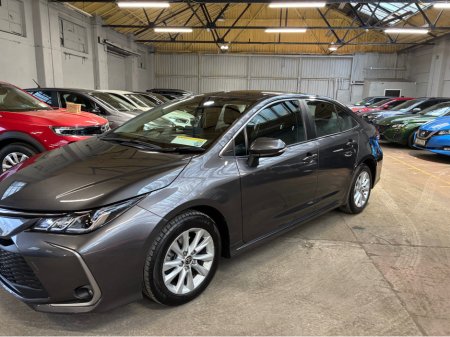 2023 Toyota Corolla LUNA SALOON 4DR AUTO €22,499 thumbnail