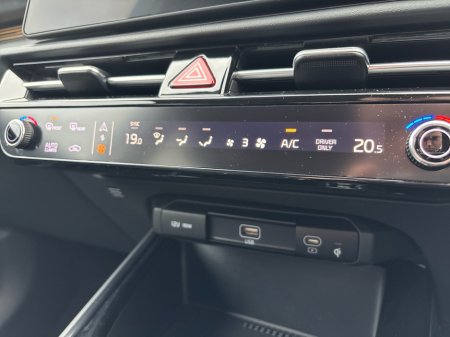 2025 Kia Niro - thumbnail 13