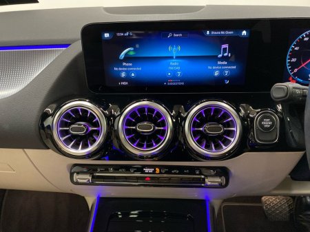 2022 Mercedes-Benz GLA Class - thumbnail 11