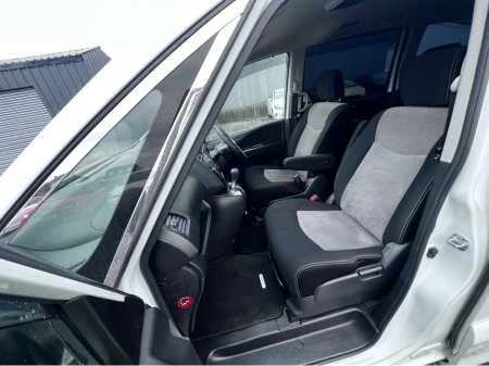 2014 Nissan Serena 2014 Nissan Serena Self Charging Hybrid Automatic 8 Seater €11,950 thumbnail