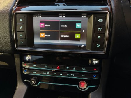 2016 Jaguar F-Pace - thumbnail 10