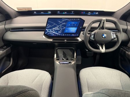 2026 BMW iX3 - view 4