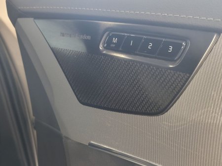 2023 Volvo XC90 - thumbnail 9