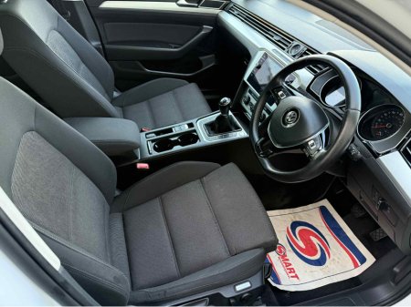 2019 Volkswagen Passat 2.0 TDI SE BUSINESS 4DR 150PS €19,950 thumbnail