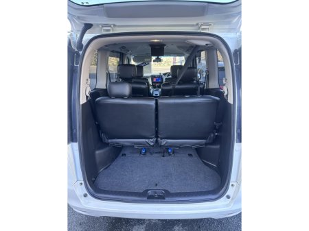 2015 Nissan Serena - thumbnail 6