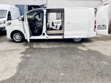 2022 Opel Vivaro - thumbnail 30