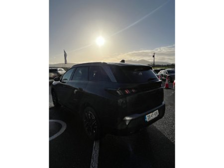 2025 Peugeot 5008 1.2 MHEV 145bhp E-DCS6 Allure €48,950 thumbnail