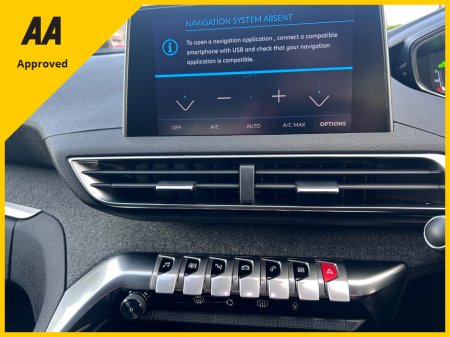 2019 Peugeot 3008 2019 PEUGEOT 3008 1.2 PETROL LOW KMS €16,950 thumbnail