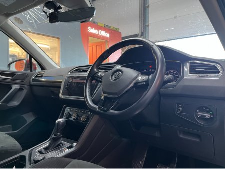 2018 Volkswagen Tiguan €24950! 2018 VOLKSWAGEN TIGUAN TDI 4 MOTION  2.0 AUTOMATIC / CRUISE CONTROL / REVERSE CAMERA / HEATED FRONT & REAR SEATS / PADDLE SHIFTERS €24,950 thumbnail