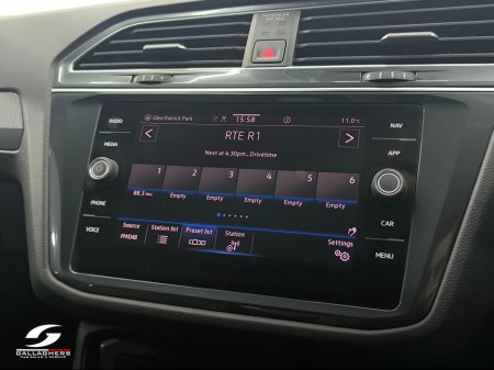 2023 Volkswagen Tiguan (232) LIFE 2.0 TDI 150HP AUTOMATIC €38,750 thumbnail