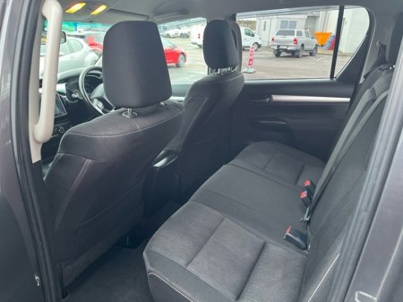 2020 Toyota Hilux - thumbnail 7