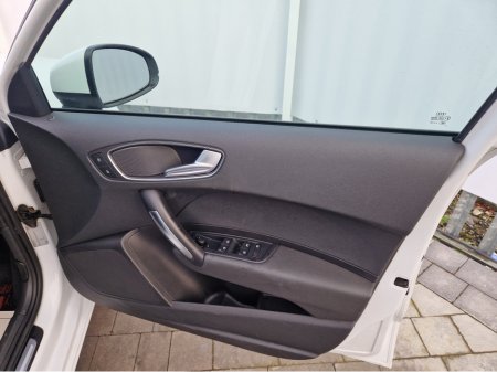 2013 Audi A1 1.4 PETROL AUTO €9,995 thumbnail