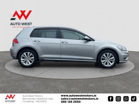 2018 Volkswagen Golf 2018 Volkswagen Golf 1.2 TSI Automatic €17,950 thumbnail