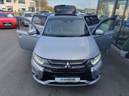 2017 Mitsubishi Outlander - thumbnail 18