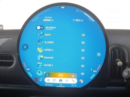 2025 MINI Hatch Cooper C €44,900 thumbnail