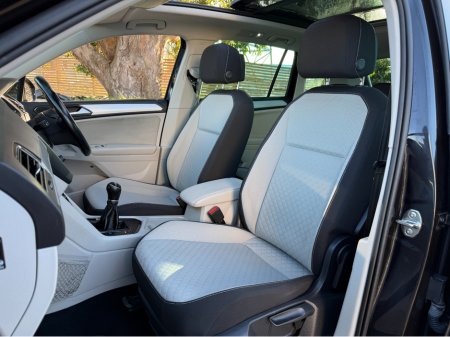 2017 Volkswagen Tiguan 2.0 D..PAN ROOF..FULL SERVICE HISTORY thumbnail