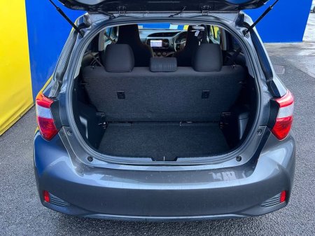 2018 Toyota Yaris 1.0 AUTO // REVERSE CAMERA // AIR CONDITIONING // LANE ASSIST €11,950 thumbnail